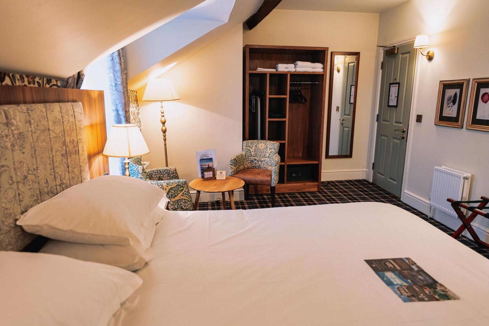 The Bull And Townhouse, Beaumaris- The Collection Group 4*